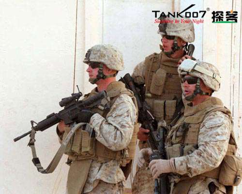 無處不在的中國制造——?jiǎng)e懷疑，美軍戰(zhàn)術(shù)手電也是中國制造的！！